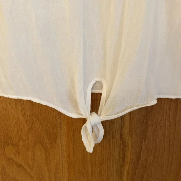JUN & IVY Francesca’s Tank Top Blouse Shirt White Size  M - Picture 2 of 9